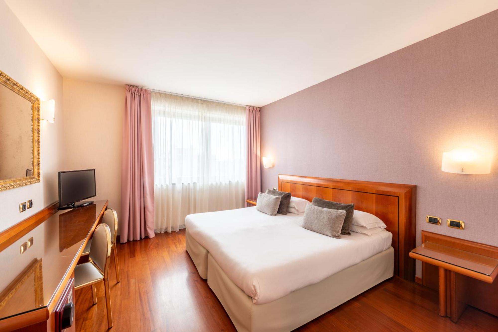 Superior Double or Twin Room,1687452058:JPEG