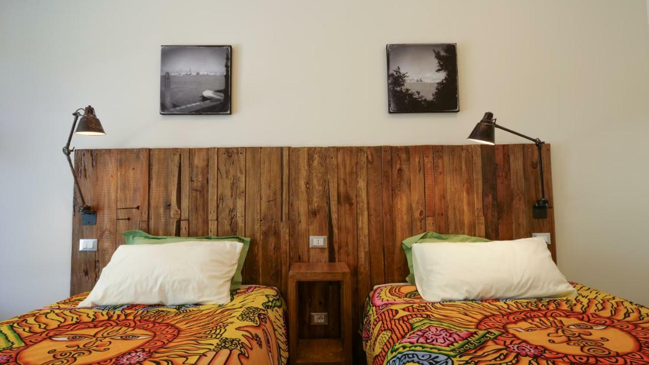 King Room with Two King Beds,798879435:JPEG